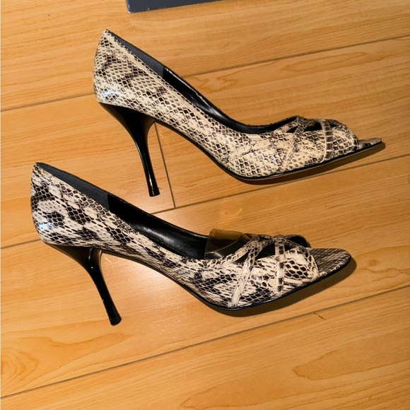 Nine West - snake skin heels, size 8 - Picture 3 of 4
